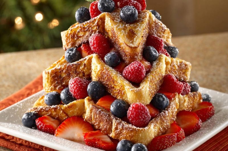 Festlicher French Toast Baum