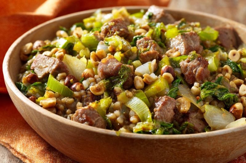 Herzhafte Lamm-Gersten-Pfanne