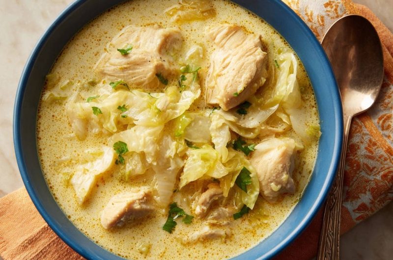 Cremiger Hähnchen-Kohl-Eintopf
