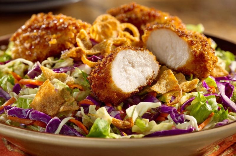 Knuspriger Asia-Hähnchensalat