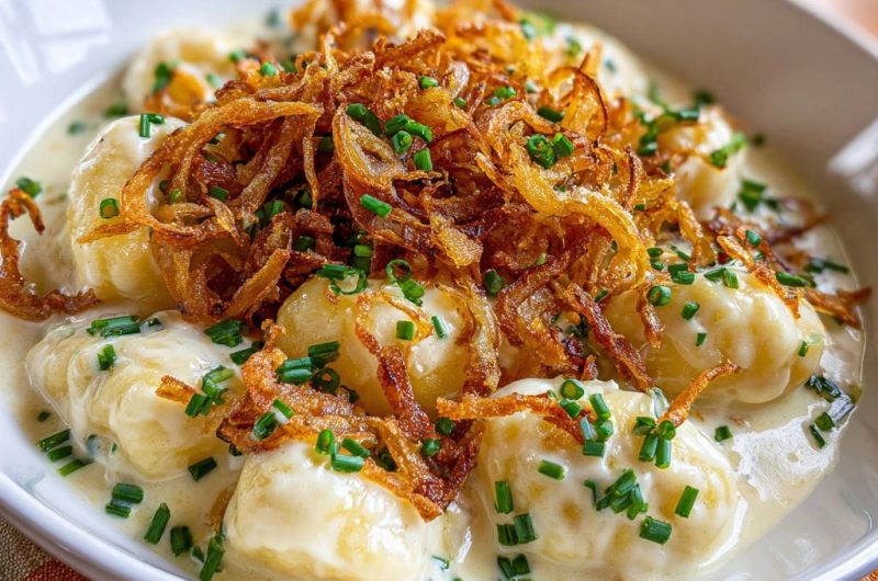 Cremige Kartoffelgnocchi mit Röstzwiebeln