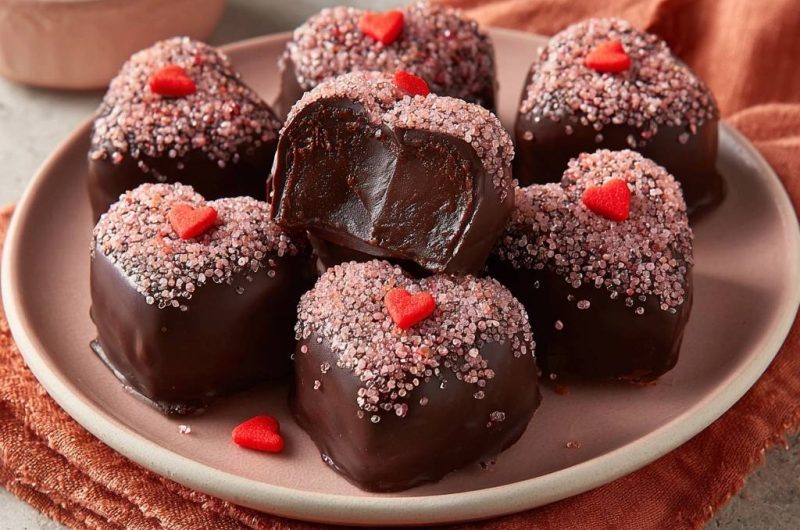 Herzförmige Schokoladentrüffel (Nie wieder klebende Ganache!)