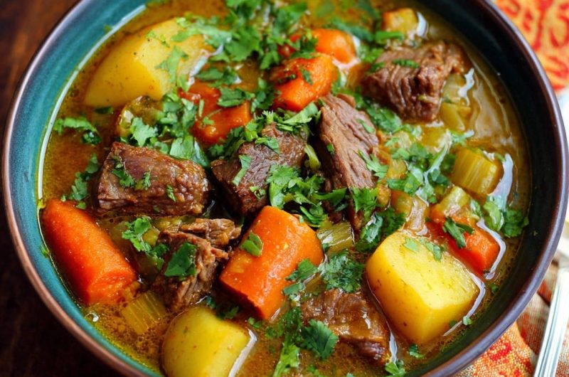 Herzhaftes Rindfleisch-Gemüse-Ragout