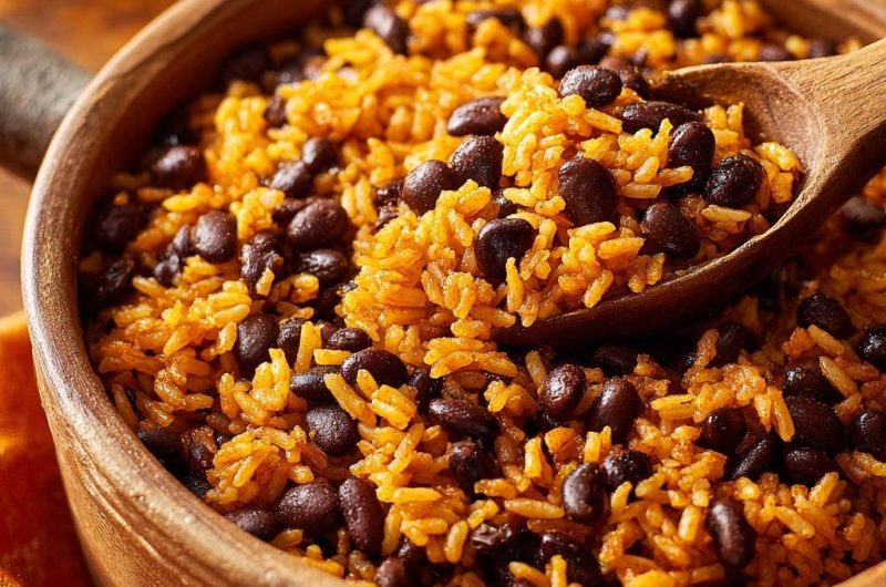 Kubanischer Reis mit Schwarzen Bohnen (Nie wieder matschiger Reis!)