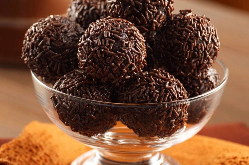 Brigadeiros – brasilianische Schoko-Bällchen