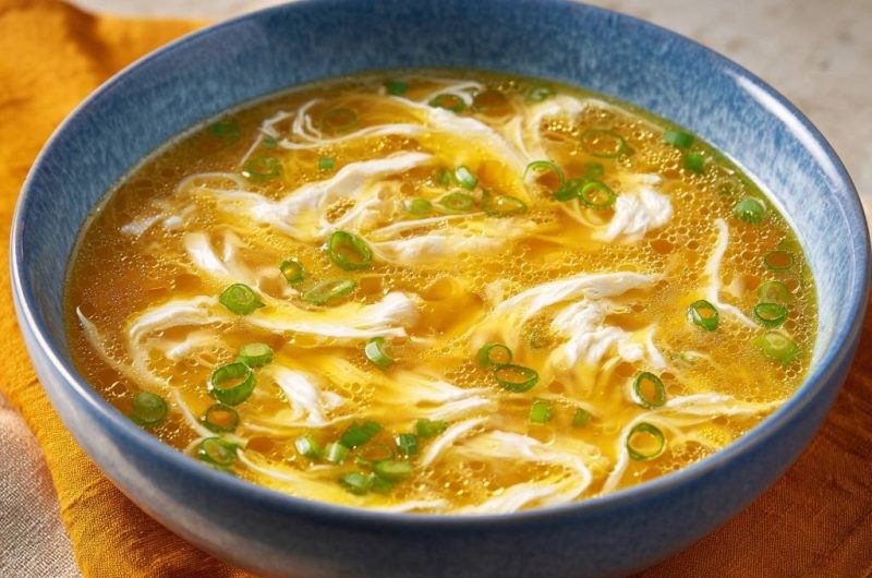 Eierblumensuppe (Nie wieder klumpige Eierfäden!)