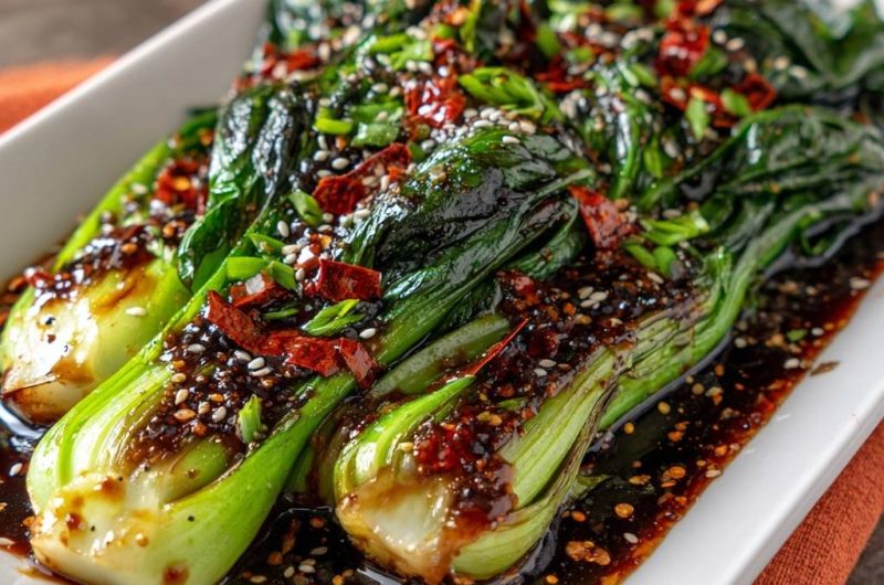 Knackiger Bok Choy mit Chili-Sesam-Soße (Nie wieder matschig!)