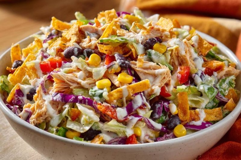 Knuspriger Hähnchen-Taco-Salat