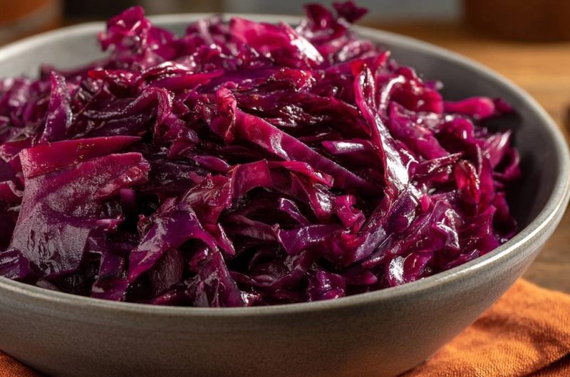 Oma's saftiger Rotkohl