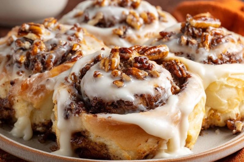 Pekannuss-Zimtschnecken (Garantiert jedes Mal fluffig)