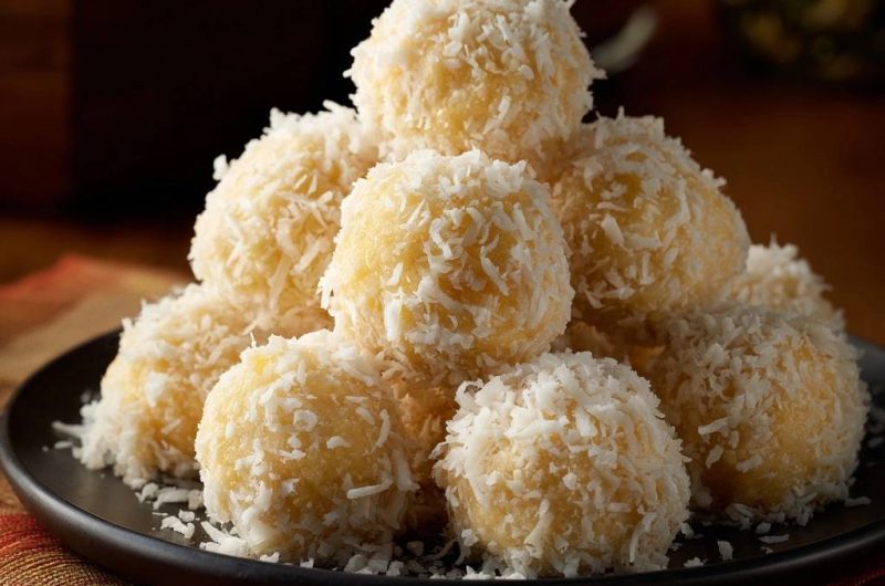 Tropische Ananas-Kokos-Bällchen (Nie wieder matschige Füllung!)
