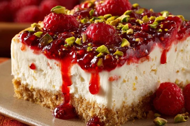 Himbeer-Pistazien-Cheesecake (Keine wässrige Himbeersoße mehr!)