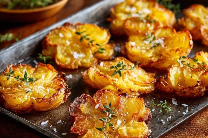 Knusprige Thymian-Kartoffelrosen