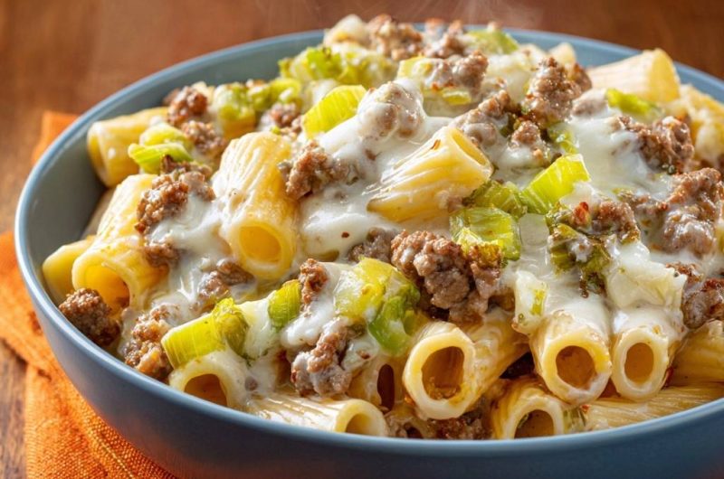Rigatoni mit Hackfleisch und Lauch