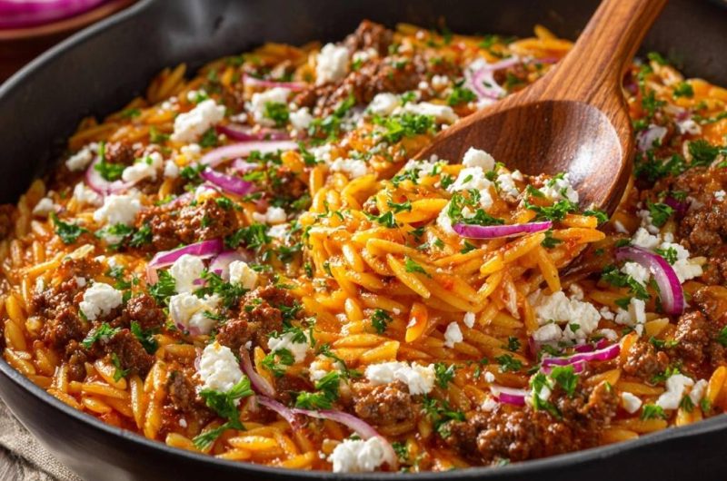 Griechische Hack-Nudel-Pfanne (Nie wieder matschige Nudeln!)