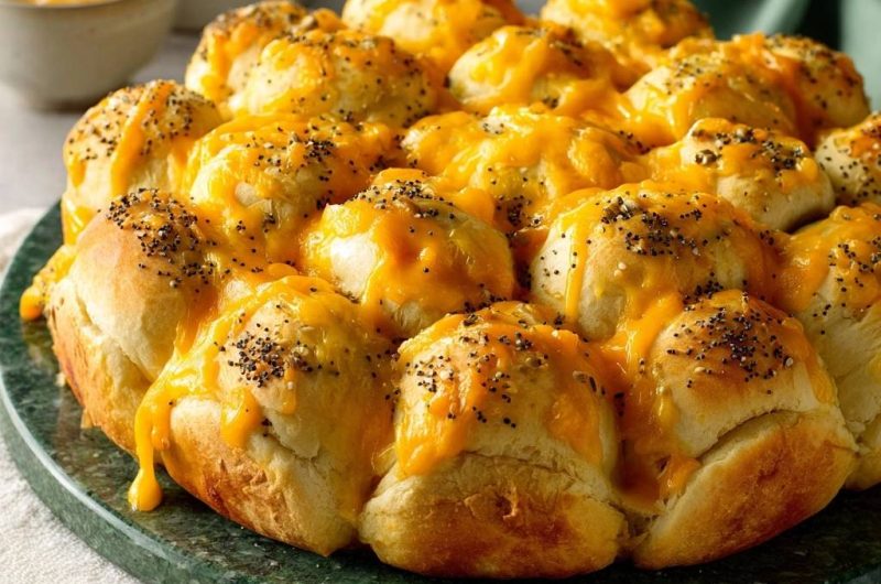 Herzhaftes Cheddar Zupfbrot