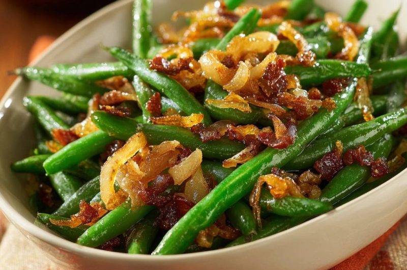 Knackige Grüne Bohnen mit Speck und Karamellzwiebeln (Nie wieder matschige Bohnen!)
