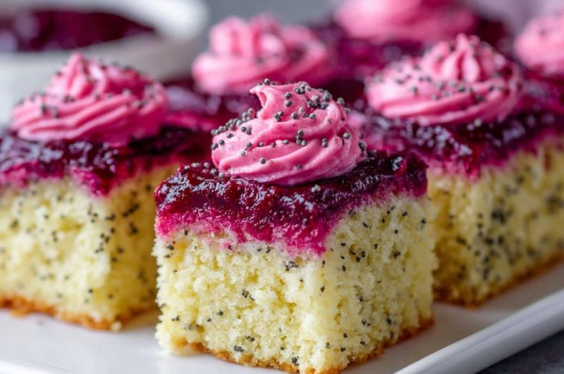 Saftige Zitronen-Mohn-Schnitten