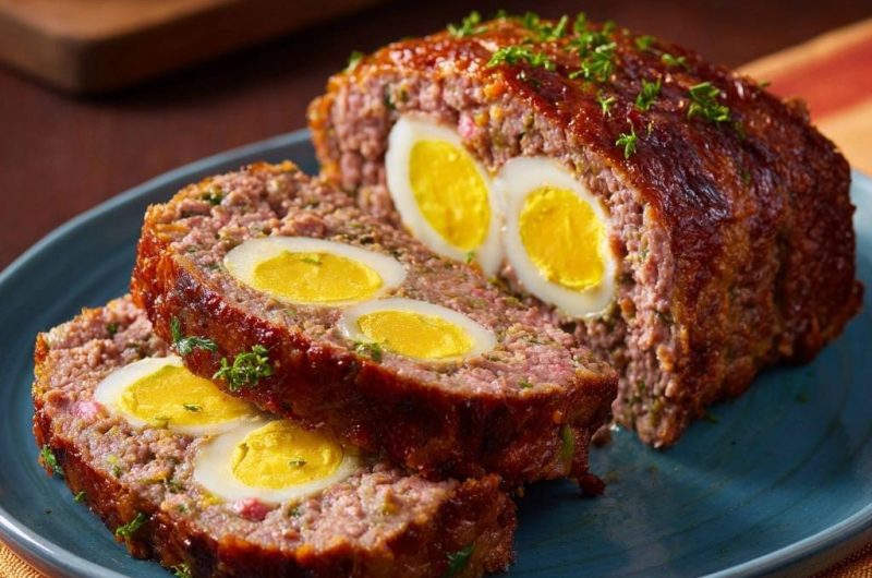 Saftiger Hackbraten mit Ei-Überraschung