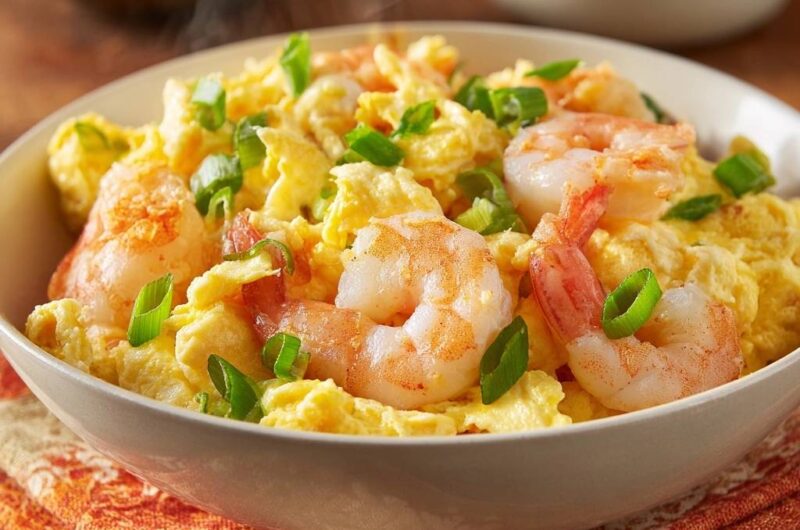 Cremiges Rührei mit Garnelen