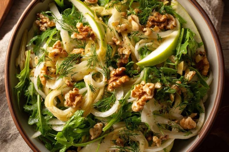 Frischer Fenchel-Apfel-Salat mit Walnüssen