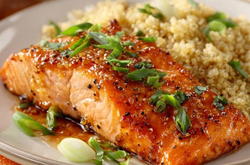 Glasierter Lachs auf Quinoa