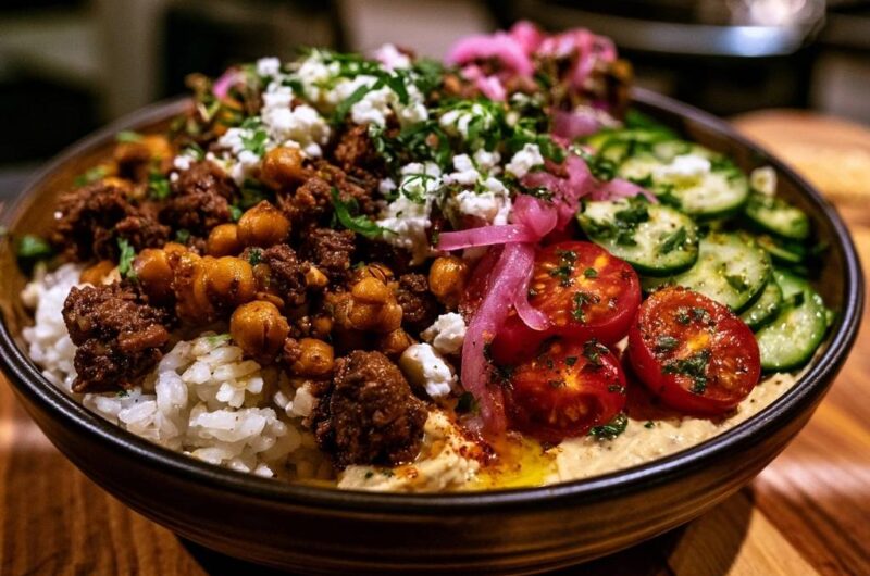 Mediterrane Rindfleisch-Kichererbsen-Bowl