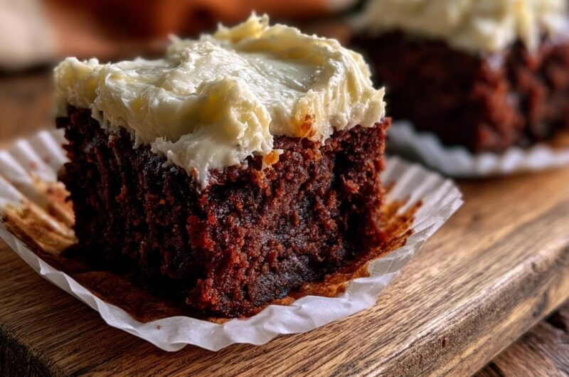 Saftige Schokoladen-Brownies mit Vanille-Frosting